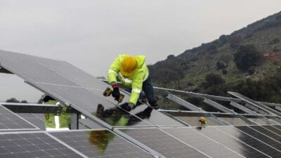 İzmir Büyükşehir Belediyesi tarafından kentte yapılacak yenilenebilir enerji yatırımlarının yer