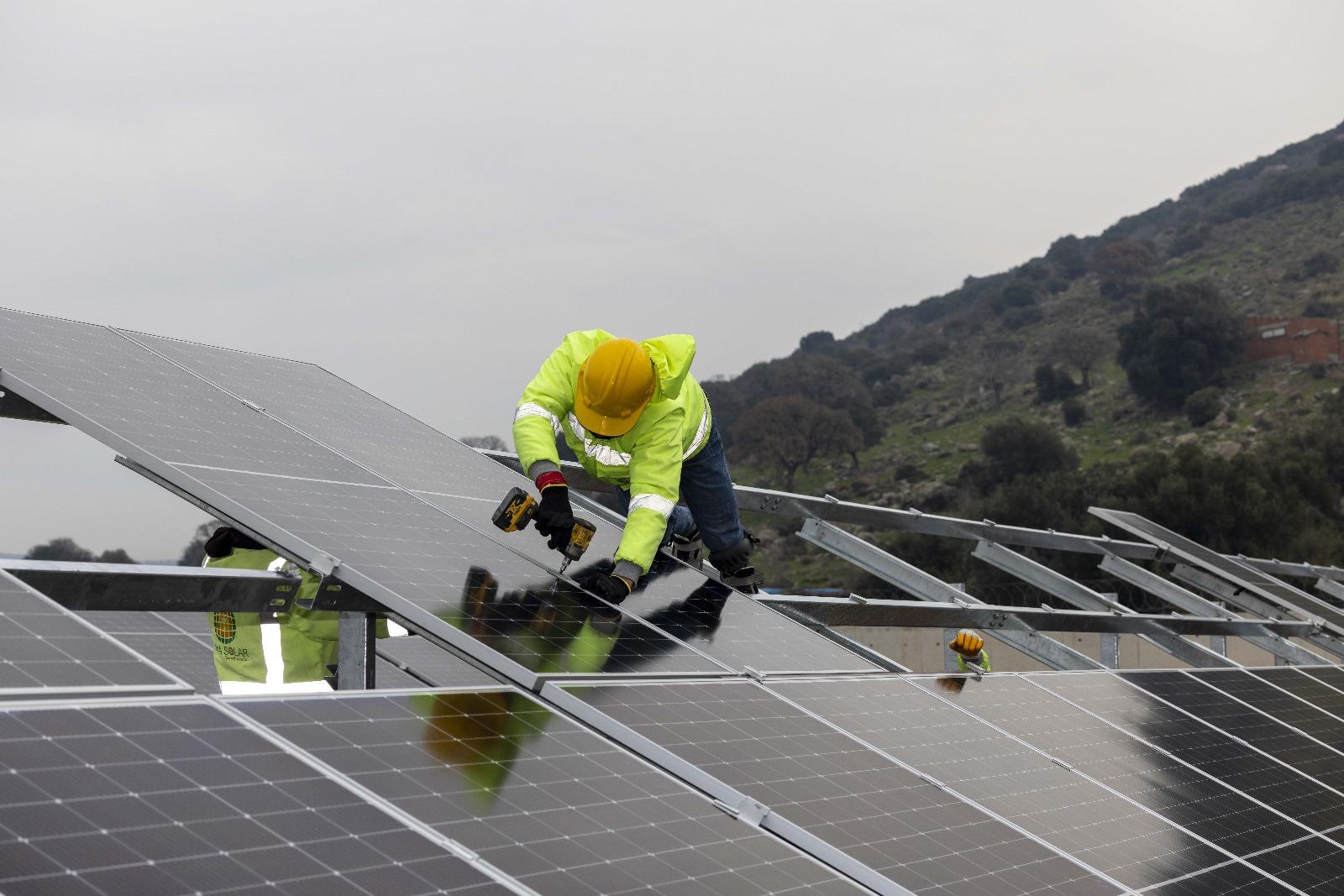 İzmir Büyükşehir Belediyesi tarafından kentte yapılacak yenilenebilir enerji yatırımlarının yer