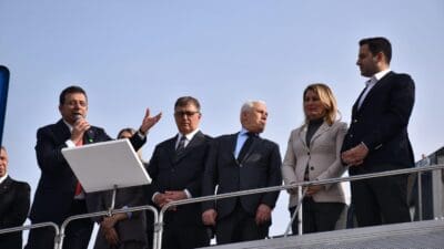 İzmir Büyükşehir Belediye Başkanı Dr. Cemil Tugay, iki ayrı soruşturma
