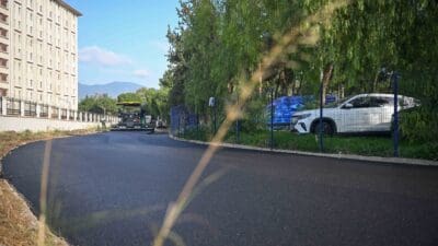 Bornova Belediyesi, Ege Üniversitesi Kampüsü iç yolunu yenileyerek hem eğitim