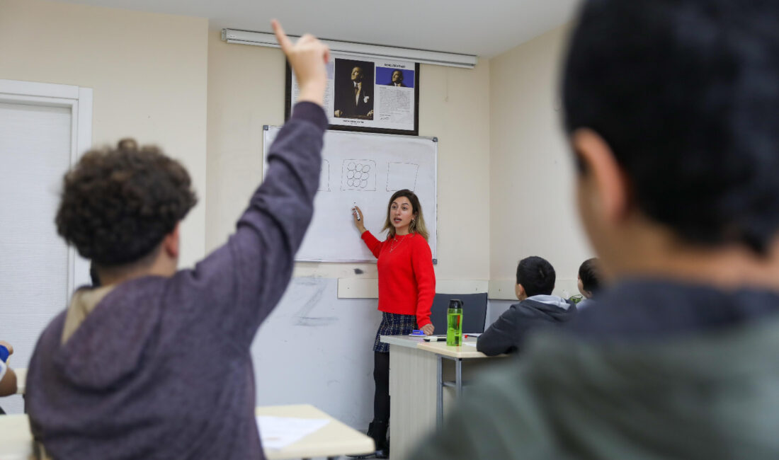 Buca Belediyesi'nin Aziz Nesin Bilgi ve Eğitim Merkezi’nde (BEM) açtığı