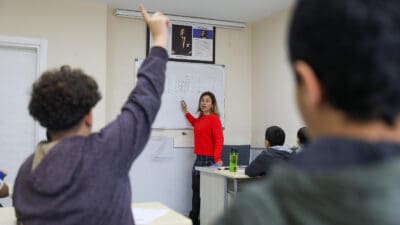 Buca Belediyesi'nin Aziz Nesin Bilgi ve Eğitim Merkezi’nde (BEM) açtığı