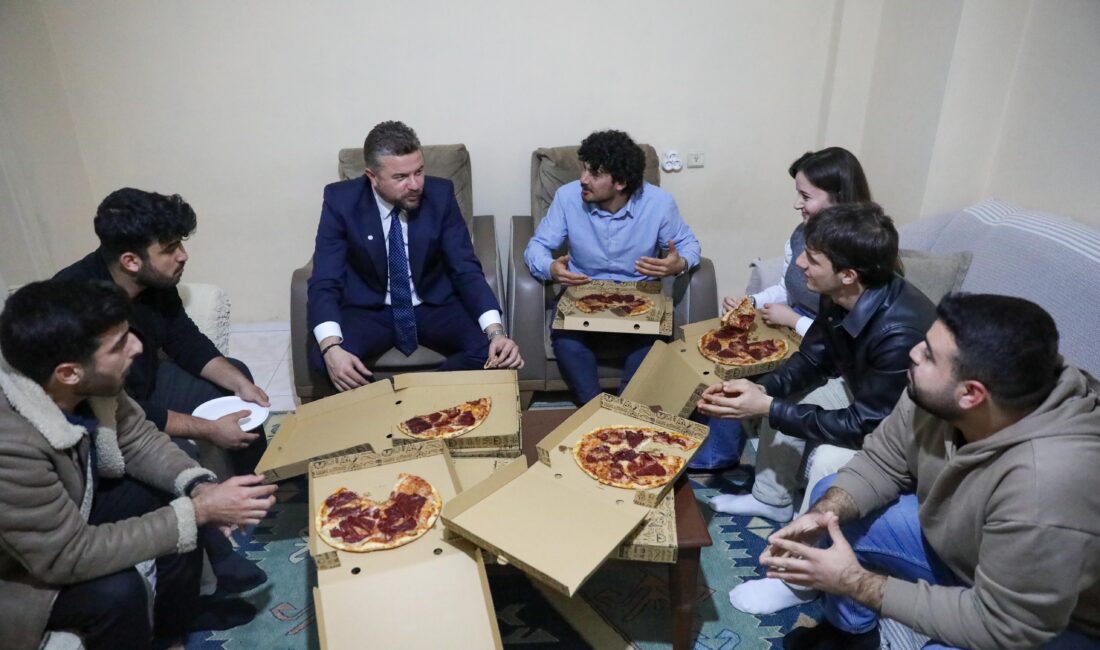 Üniversite kenti Buca’nın Belediye Başkanı Mimar Görkem Duman, öğrenci evine