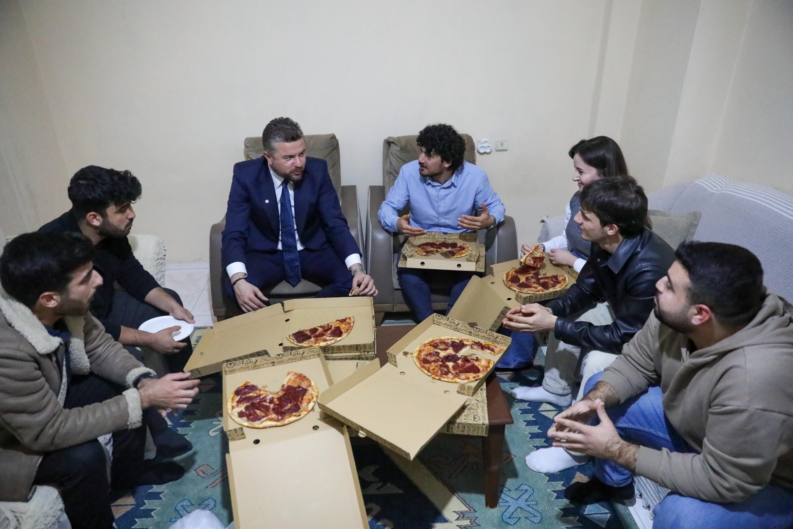 Üniversite kenti Buca’nın Belediye Başkanı Mimar Görkem Duman, öğrenci evine