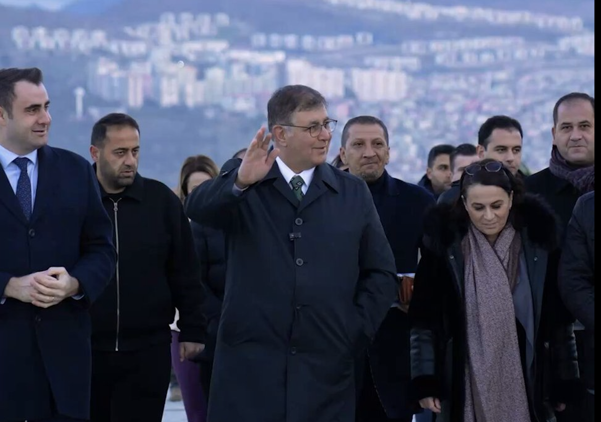 İzmir Büyükşehir Belediyesi, Kordon’da su taşkınlarını önlemek ve sosyal yaşam
