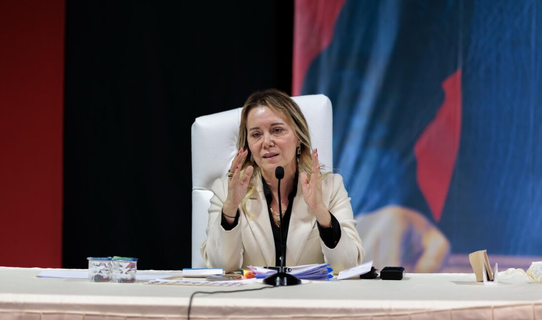 Ocak ayı toplantısını gerçekleştiren Konak Belediye Meclisi, yeni yılın ilk