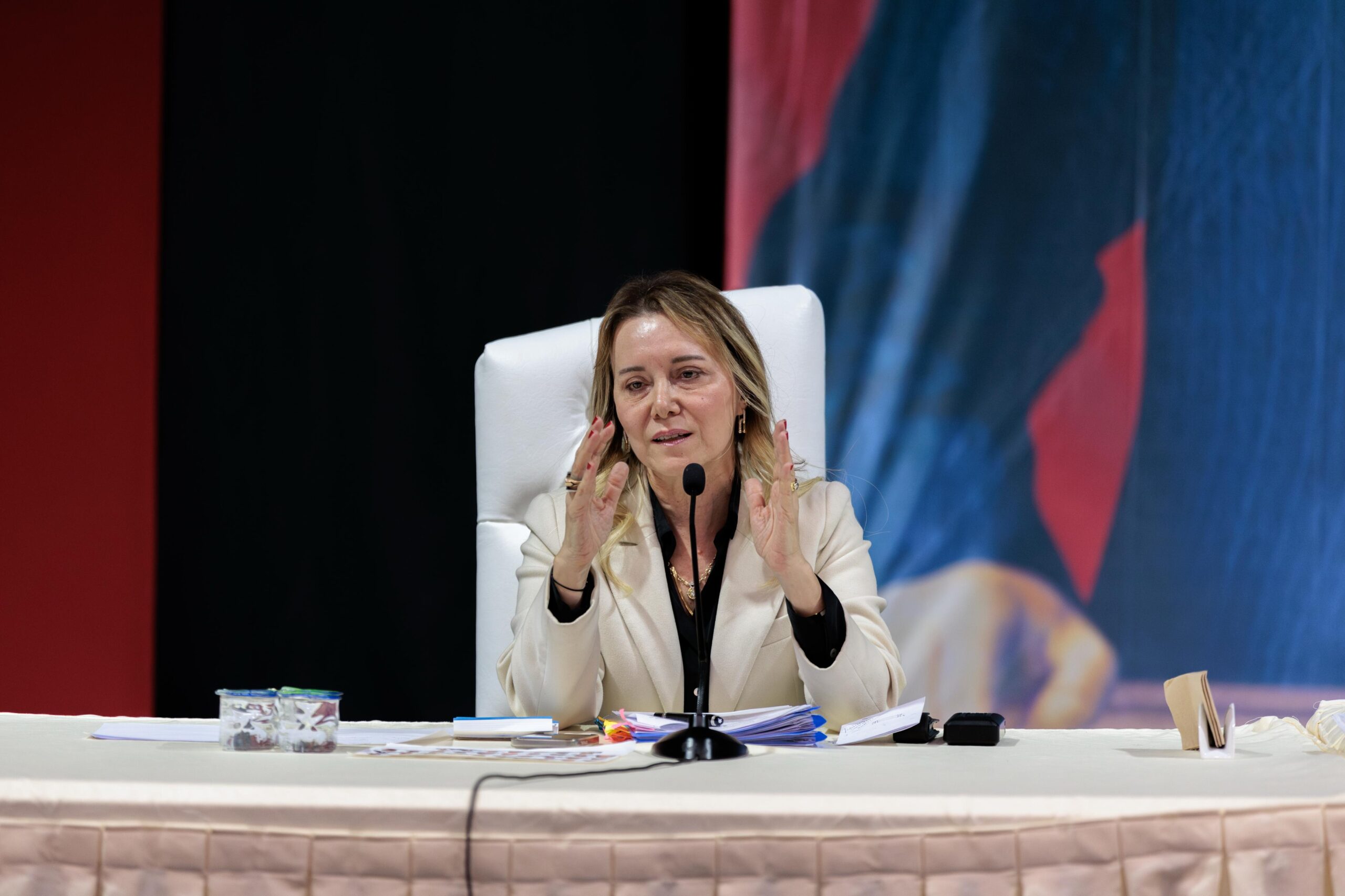Ocak ayı toplantısını gerçekleştiren Konak Belediye Meclisi, yeni yılın ilk