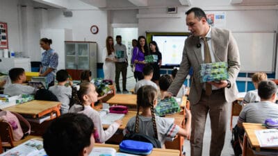 Bornova Belediyesi Mevlana Toplum ve Bilim Merkezi’de düzenleyeceği Kış Bilim