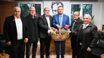 Bornova Belediye Başkanı Ömer Eşki, Bornova Tarımsal Kalkınma Kooperatifi üyelerini