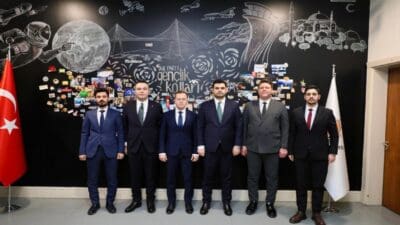 AK Parti İzmir Gençlik Kolları Başkanlığı görevini yaş sınırından dolayı