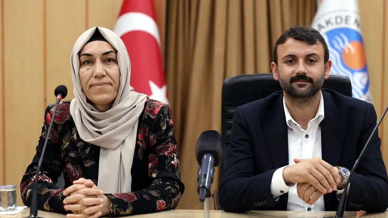 Mersin'in Akdeniz Belediyesi'nde, Halkların Eşitlik ve Demokrasi Partisi (DEM Parti)
