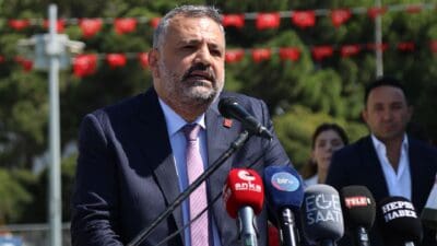 CHP İzmir İl Başkanı Şenol Aslanoğlu, İzmir’in yıllık vergi katkısına