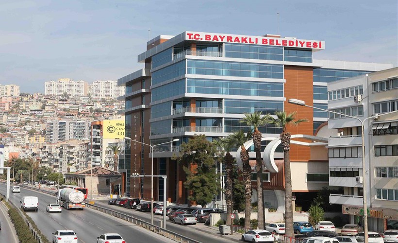Bayraklı Belediyesi, mali yükümlülüklerini karşılamak ve hizmetlerin aksamaması için 208