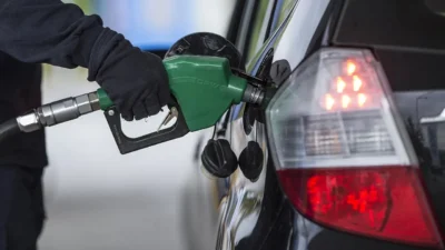 Brent petrol fiyatlarındaki dalgalanmalar ve döviz kurundaki değişiklikler, akaryakıt fiyatlarını