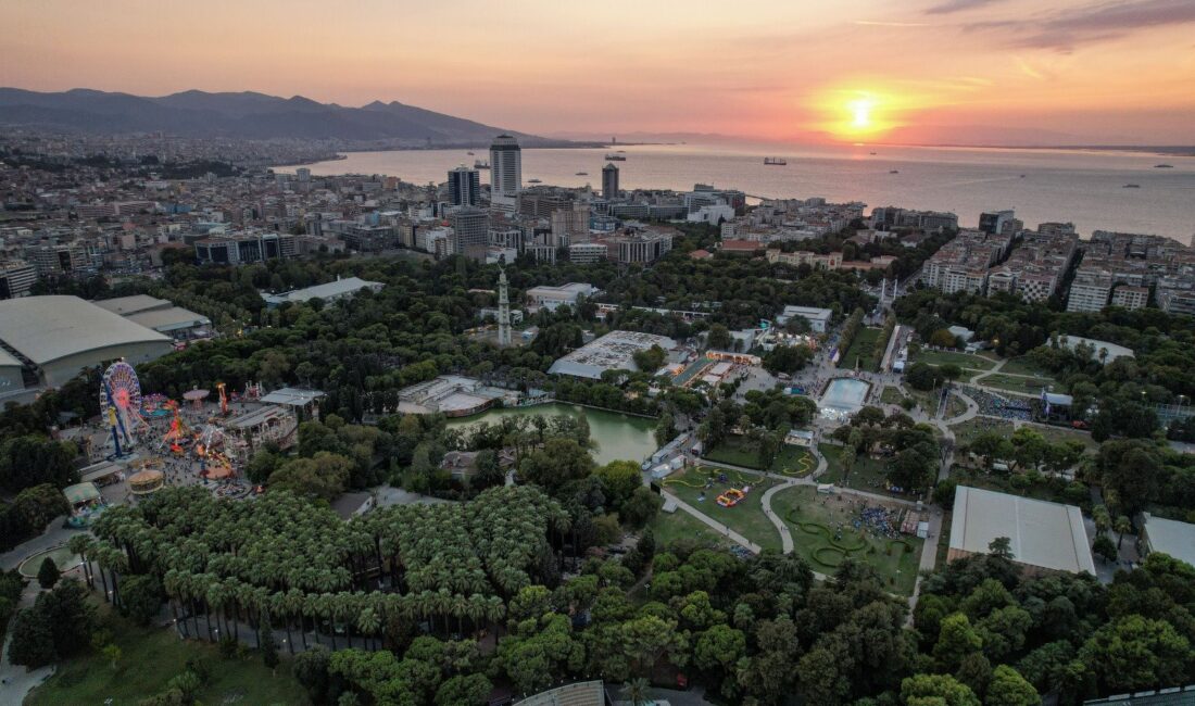 İzmir Büyükşehir Belediyesi’nin kentin akciğeri konumundaki Kültürpark’ın dönüşümü için başlattığı