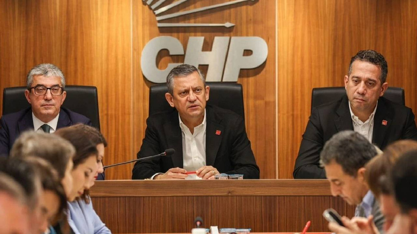 CHP Genel Başkanı Özgür Özel, İstanbul Büyükşehir Belediye Başkanı Ekrem