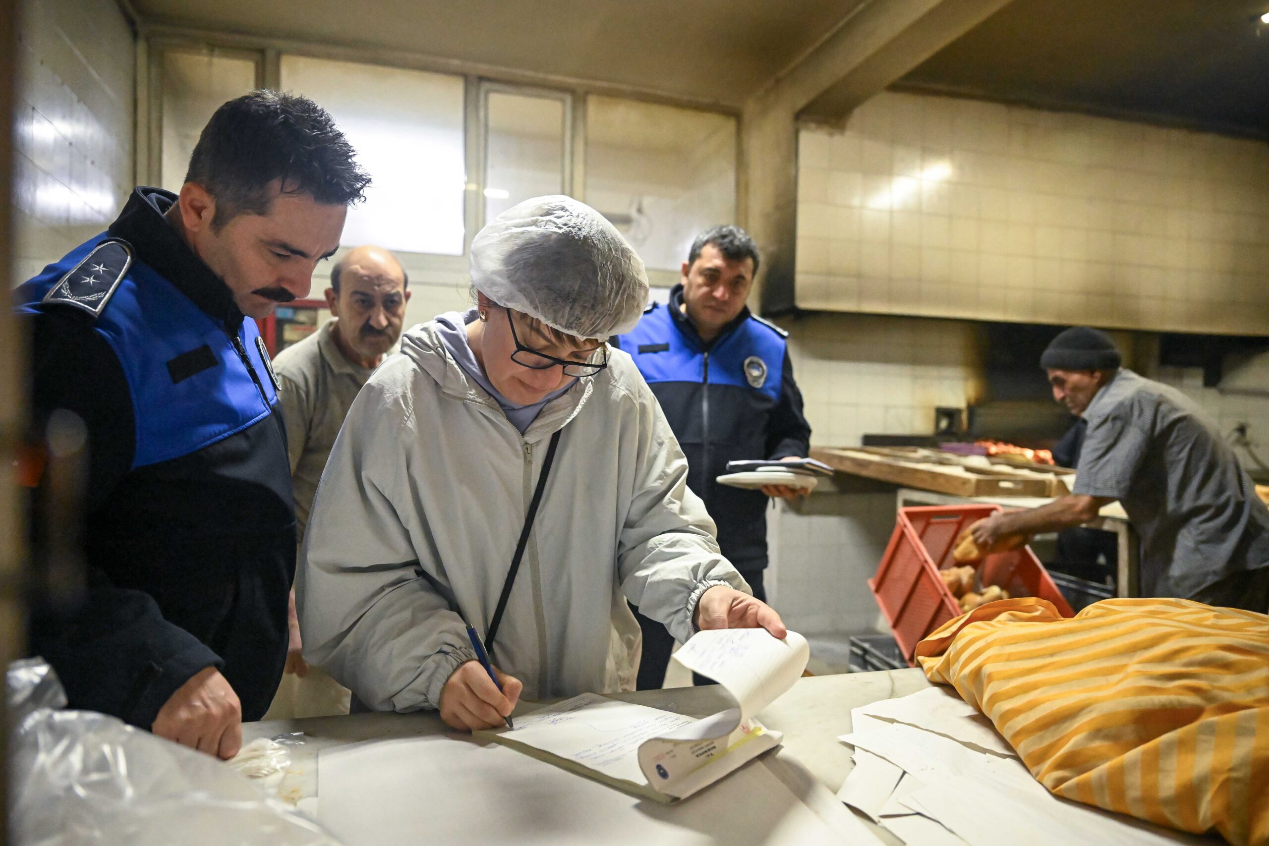 Bornova Belediyesi, vatandaşların sağlıklı ve güvenli gıdaya erişimini sağlamak için