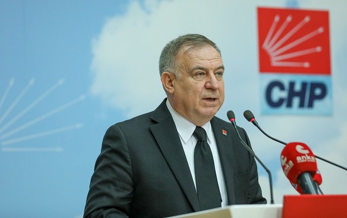 CHP Yerel Yönetimlerden Sorumlu Genel Başkan Yardımcısı Gökan Zeybek, Bakanlığın