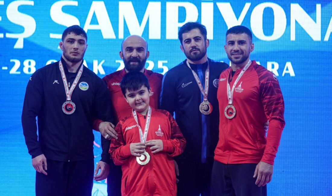 İzmir Büyükşehir Belediyesi Spor Kulübü’nün Grekoromen Güreş Takımı, Büyükler Türkiye