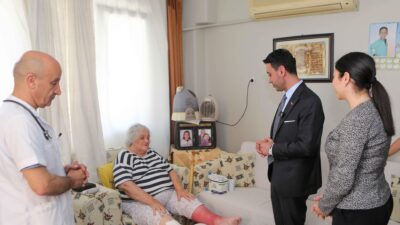 İhtiyaç sahibi vatandaşlara yönelik sosyal destek çalışmalarıyla dikkat çeken Bayraklı