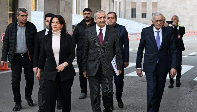 DEM Parti İmralı Heyeti, Meclis'teki siyasi partilerle görüşmelerini sürdürüyor. 