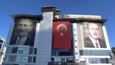 AK Parti Genel Başkan Yardımcısı Erkan Kandemir, İzmir İl Kongresi'nin