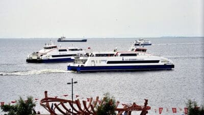 İzmir’de vapur seferlerinde önceki tarifeye dönülüyor. Vatandaşlardan gelen yoğun talep