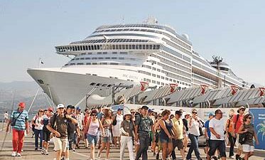 İzmir Alsancak Limanı, 2024 yılında 67 kruvaziyer gemisiyle toplam 172