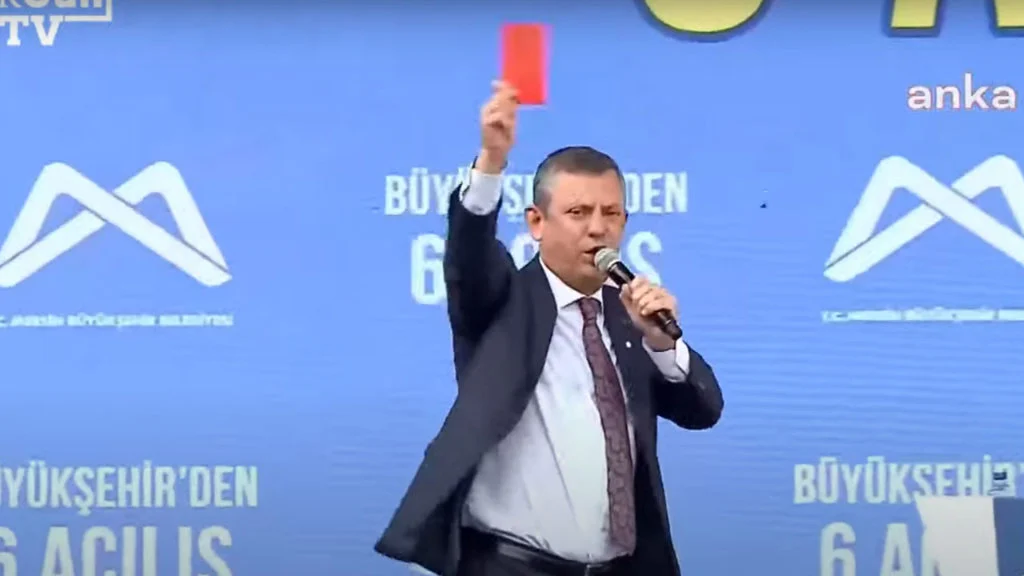 CHP Genel Başkanı Özgür Özel, Mersin'de yaptığı açıklamada 31 Mart