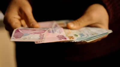 Merkez Bankası, politika faizini 250 baz puan indirerek yüzde 47,5'ten