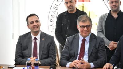 Bornova Belediye Başkanı Ömer Eşki, Pınarbaşı’nda gerçekleştirecekleri projeleri tanıtarak önemli
