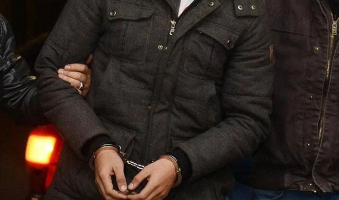 Denizli’nin Çardak ilçesinde, kendini "polis" olarak tanıtan ve 1 milyon