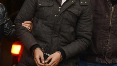 Denizli’nin Çardak ilçesinde, kendini "polis" olarak tanıtan ve 1 milyon