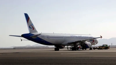 Rus hava yolu şirketi Ural Airlines'a ait Airbus A-321 uçağının,