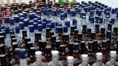 İstanbul’da sahte alkol ticareti nedeniyle 6 kişinin hayatını kaybetmesine sebep