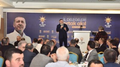 AK Parti İzmir İl Başkanı Bilal Saygılı, İl Delegesi Ortak
