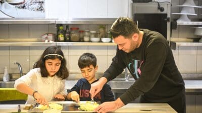Bornova Belediyesi, çocuklara hem eğlenceli hem de öğretici bir yarıyıl