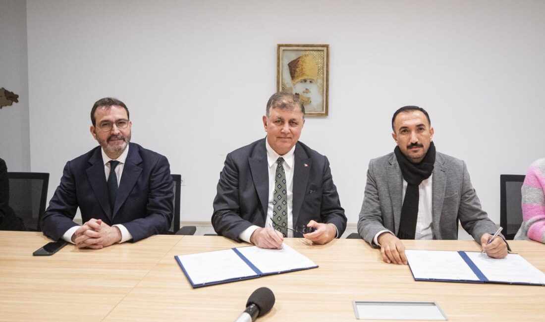 İzmir Büyükşehir Belediye Başkanı Dr. Cemil Tugay, Tüm Belediye ve