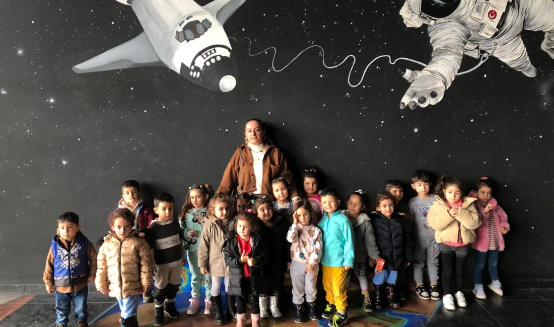 İzmir Büyükşehir Belediyesi yarıyıl tatilinde çocuk atölyeleri ve oyun odalarından