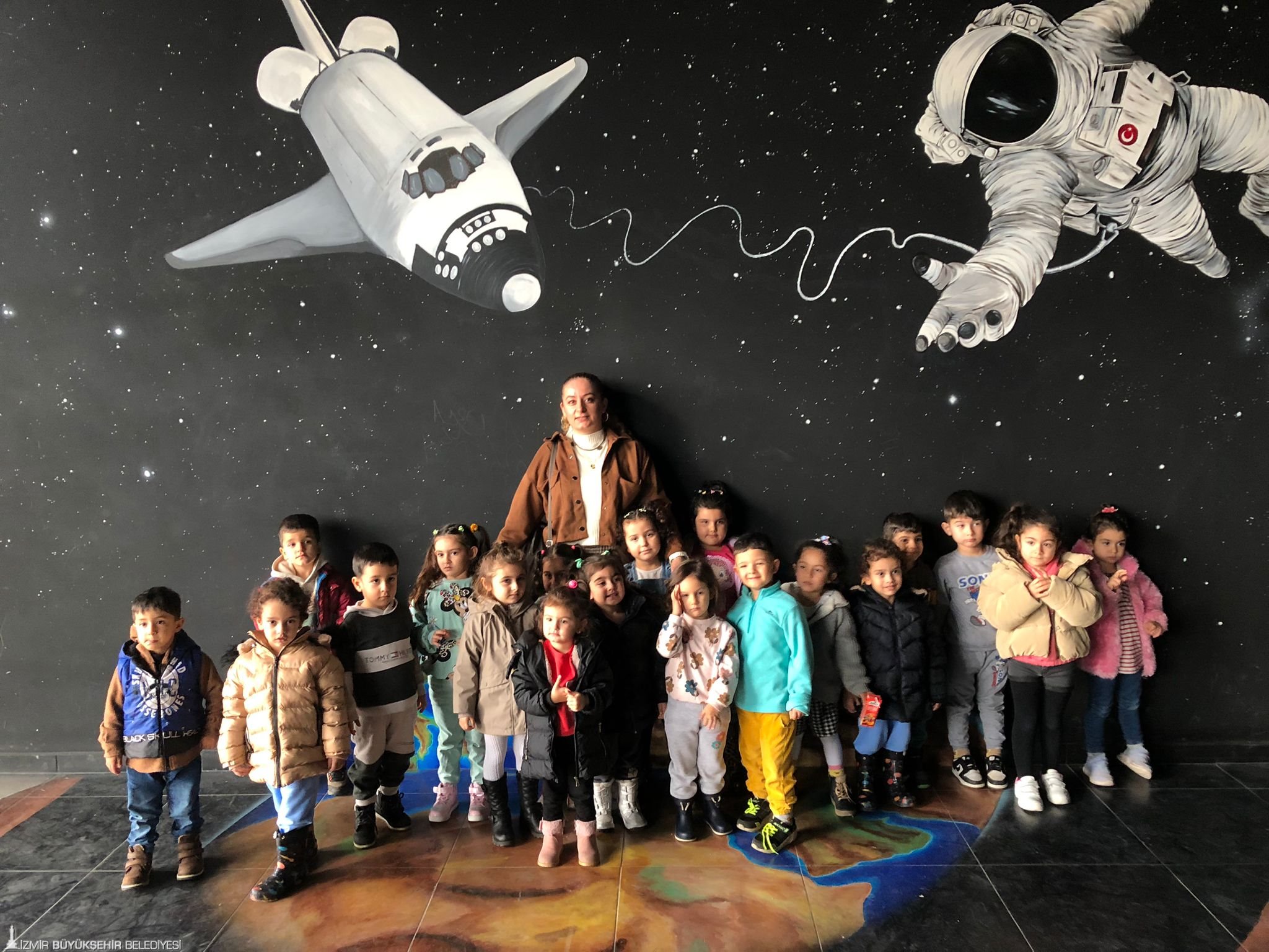 İzmir Büyükşehir Belediyesi yarıyıl tatilinde çocuk atölyeleri ve oyun odalarından