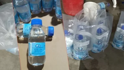 Bir depoya düzenlenen baskında, çeşme suyu şişelenerek Arapça etiketlerle "zemzem