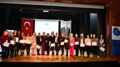 İzmir Kent Konseyi Kadın Meclisi İzmir'in kadın politikalarında öncü olacak