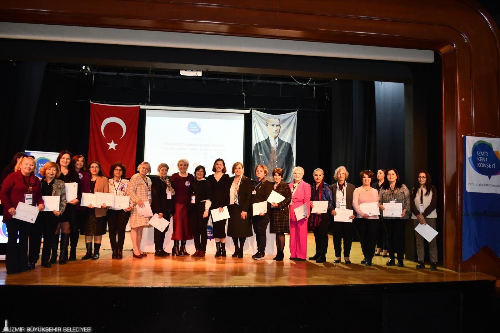 İzmir Kent Konseyi Kadın Meclisi İzmir'in kadın politikalarında öncü olacak