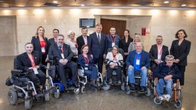 İzmir Büyükşehir Belediye Başkanı Dr. Cemil Tugay, Engellilik Çalıştayı’nda engelli