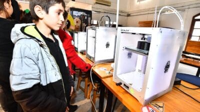 İzmir Çocuk Meclisi Bilgi ve Teknoloji Komisyonu üyesi çocuklar, İzmir