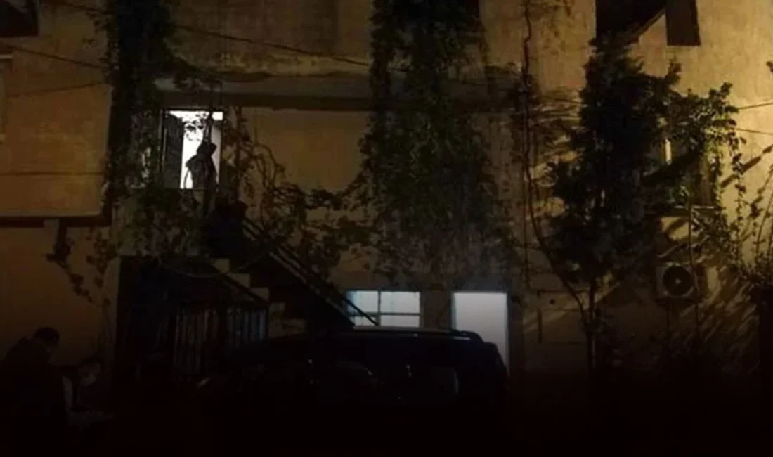 İzmir’in Seferihisar ilçesine bağlı Fatih Mahallesi'nde bulunan Çanak Sitesi’ndeki yazlık
