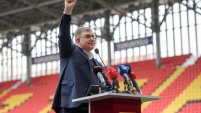 İzmir Büyükşehir Belediye Başkanı Dr. Cemil Tugay, İzmir'in en köklü