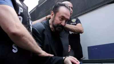 Adnan Oktar, hakkında açılan yeni davalar nedeniyle geçici olarak Van