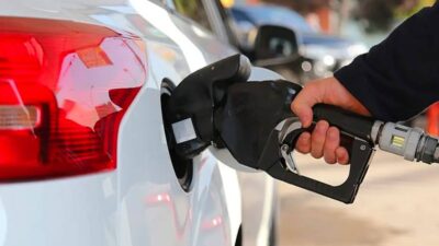 Akaryakıt fiyatlarında dalgalanmalar devam ederken, bu kez sürücülere sevindirici bir