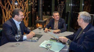 Ankara Büyükşehir Belediye Başkanı Mansur Yavaş, cumhurbaşkanlığı adaylığı için ön